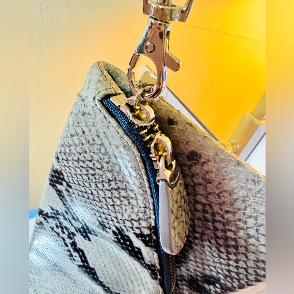 Henri Bendel Black and Gray Snakeskin Clutch w green inner lining 11” x 5” - Picture 14 of 14